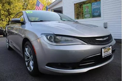 2015 Chrysler 200 S FWD photo