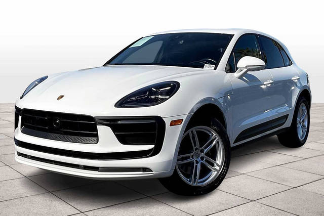 2023 Porsche Macan AWD photo