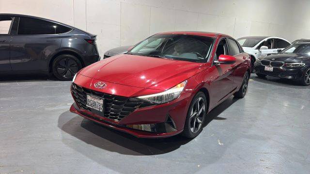 2023 Hyundai Elantra Limited FWD photo