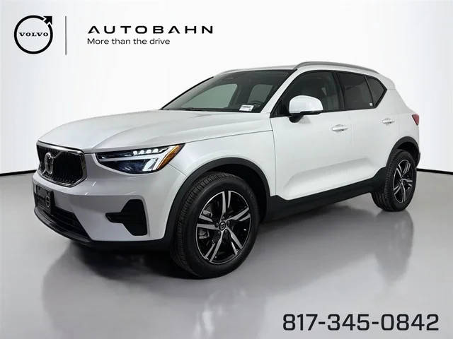 2023 Volvo XC40 Core FWD photo