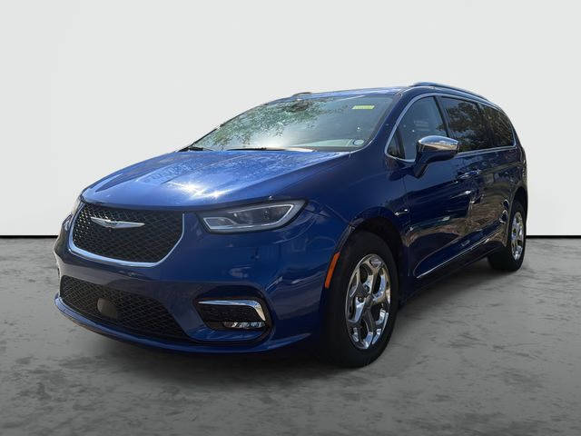 2021 Chrysler Pacifica Minivan Limited AWD photo