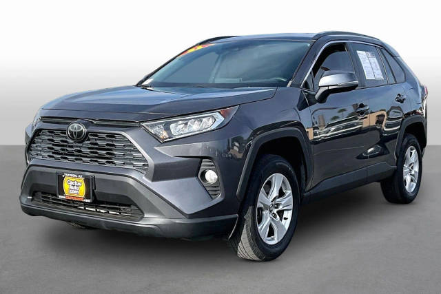 2021 Toyota RAV4 XLE FWD photo