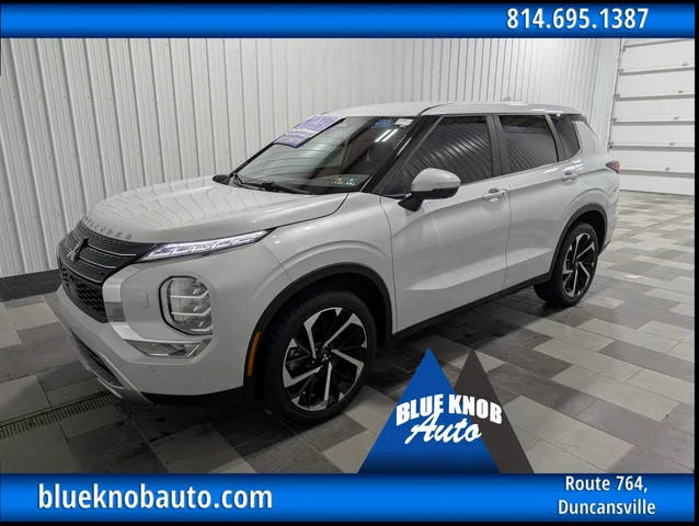 2023 Mitsubishi Outlander SE AWD photo