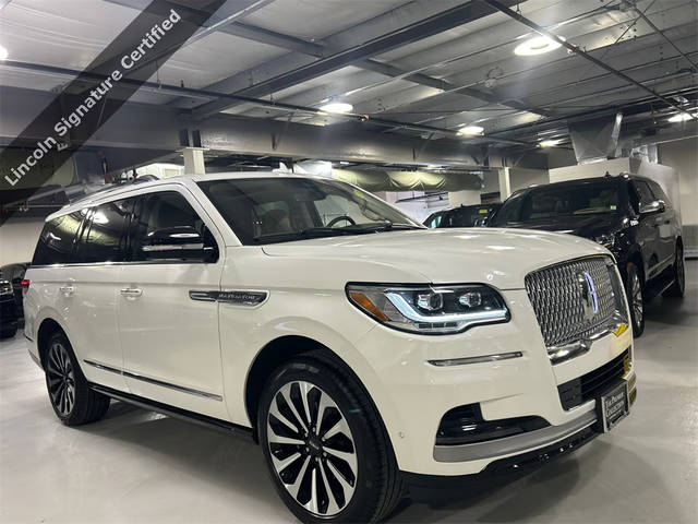 2023 Lincoln Navigator Reserve 4WD photo