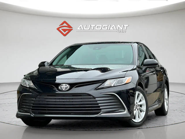 2023 Toyota Camry LE FWD photo