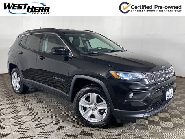 2022 Jeep Compass Latitude 4WD photo
