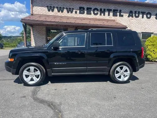 2015 Jeep Patriot Latitude 4WD photo