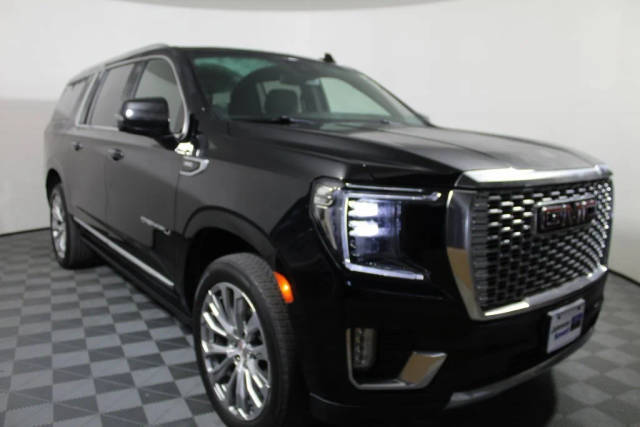 2023 GMC Yukon XL Denali 4WD photo