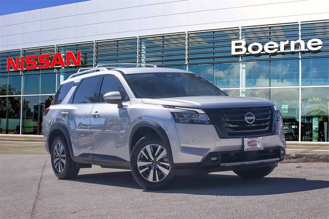 2023 Nissan Pathfinder SL FWD photo