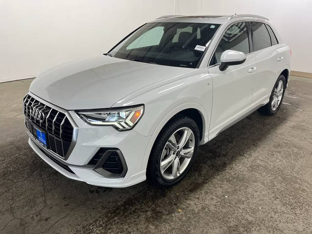 2023 Audi Q3 S line Premium Plus AWD photo