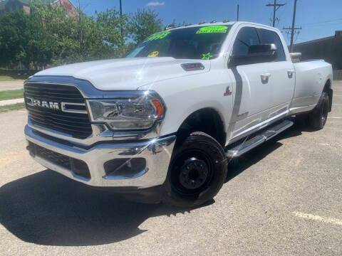 2020 Ram 3500 Big Horn 4WD photo