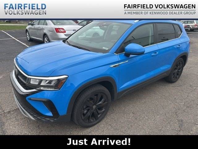 2023 Volkswagen Taos SE AWD photo