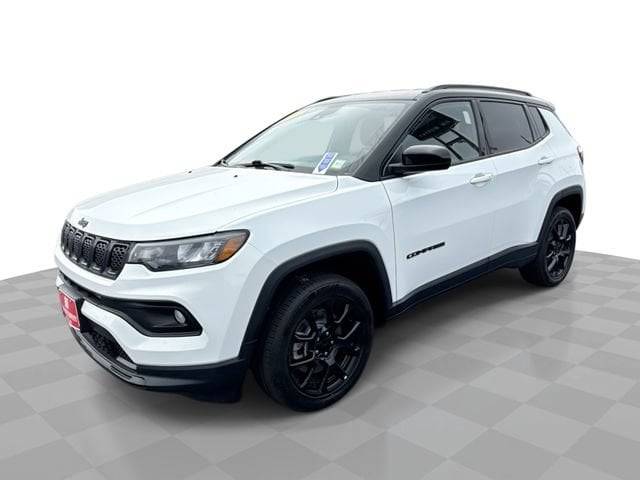 2023 Jeep Compass Altitude 4WD photo