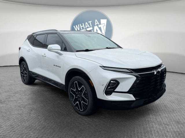 2023 Chevrolet Blazer RS FWD photo