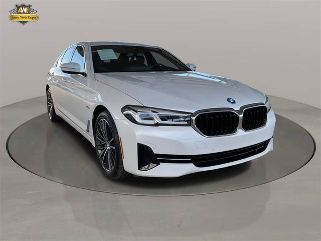2023 BMW 5 Series 530e RWD photo