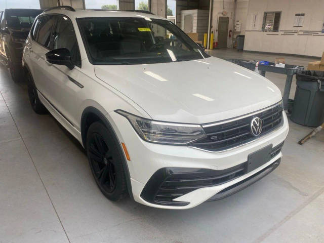 2023 Volkswagen Tiguan SE R-Line Black FWD photo