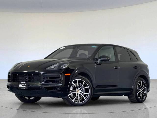 2023 Porsche Cayenne Platinum Edition AWD photo