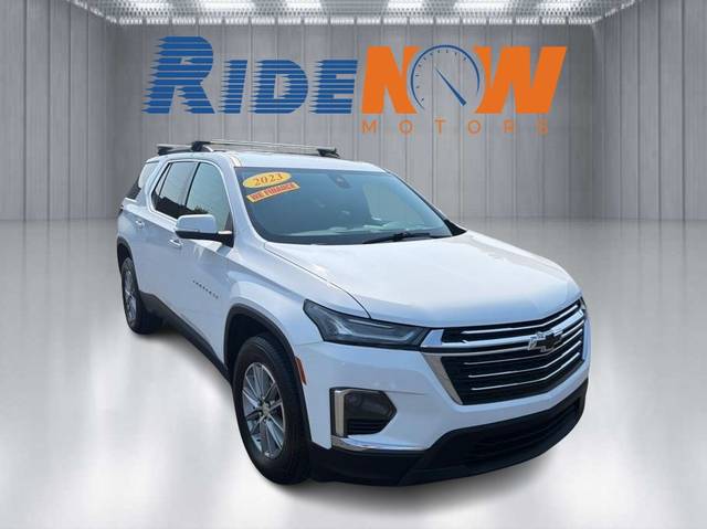 2023 Chevrolet Traverse LT Leather FWD photo