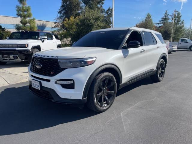 2022 Ford Explorer ST 4WD photo