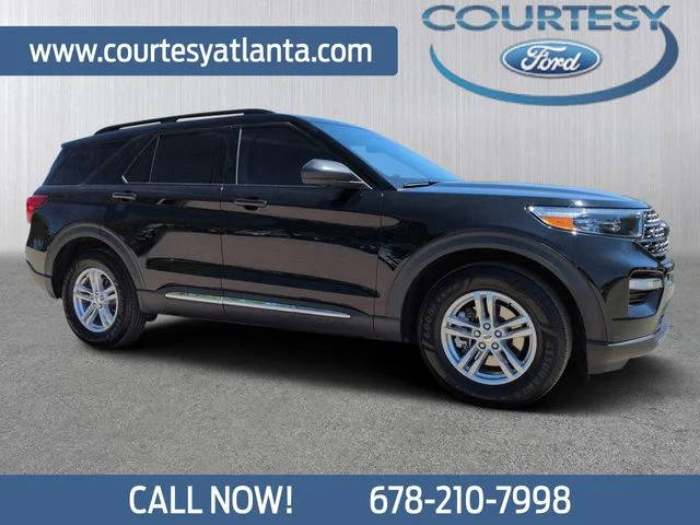 2023 Ford Explorer XLT 4WD photo