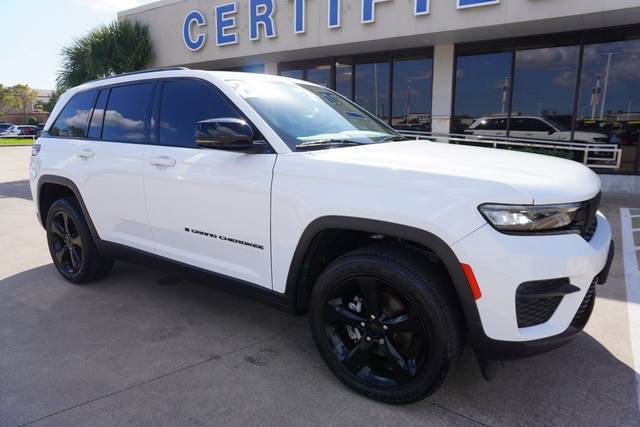 2023 Jeep Grand Cherokee Altitude 4WD photo