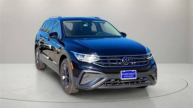 2023 Volkswagen Tiguan SE FWD photo