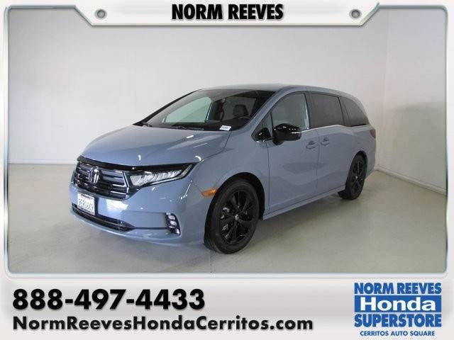 2023 Honda Odyssey Sport FWD photo