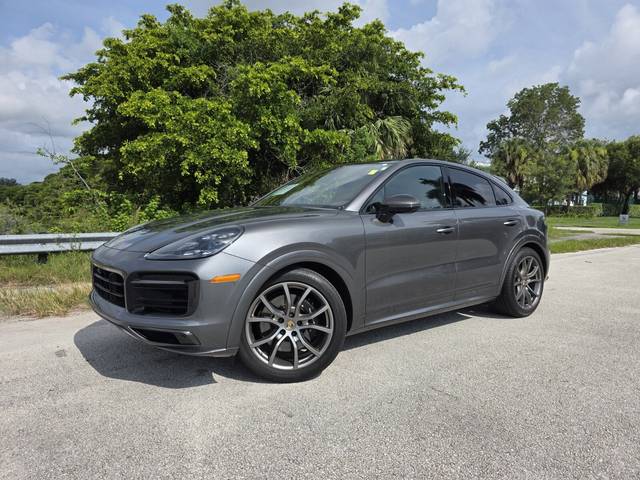 2023 Porsche Cayenne Coupe GTS AWD photo