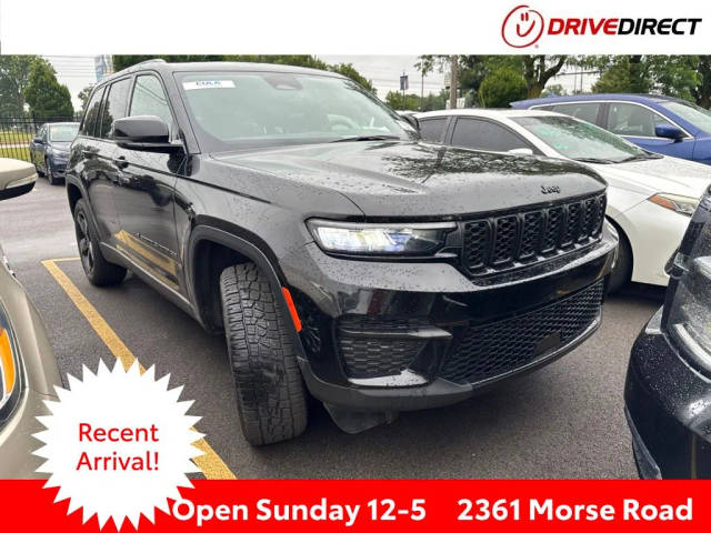 2023 Jeep Grand Cherokee Altitude 4WD photo