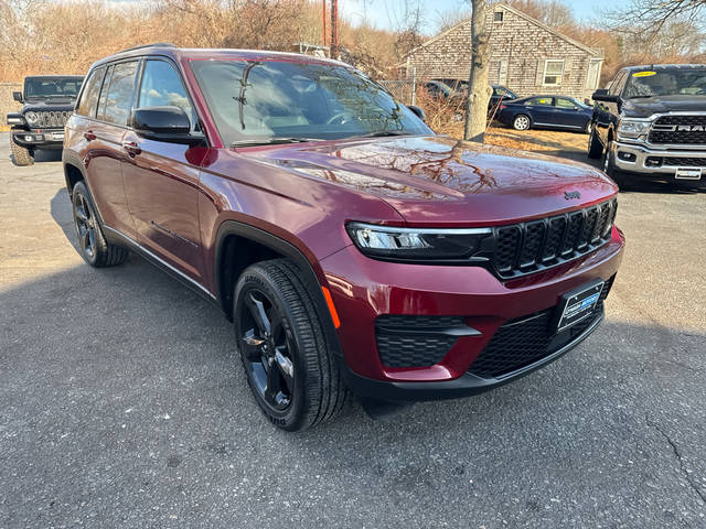 2023 Jeep Grand Cherokee Altitude 4WD photo