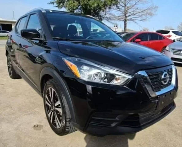 2020 Nissan Kicks SV FWD photo