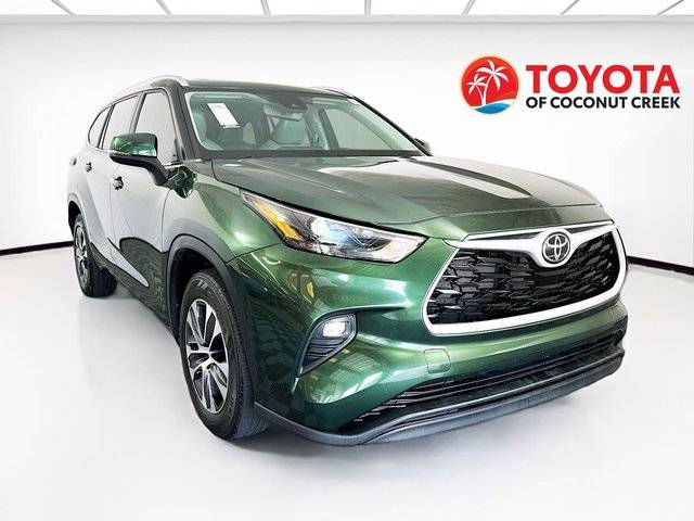2023 Toyota Highlander XLE FWD photo