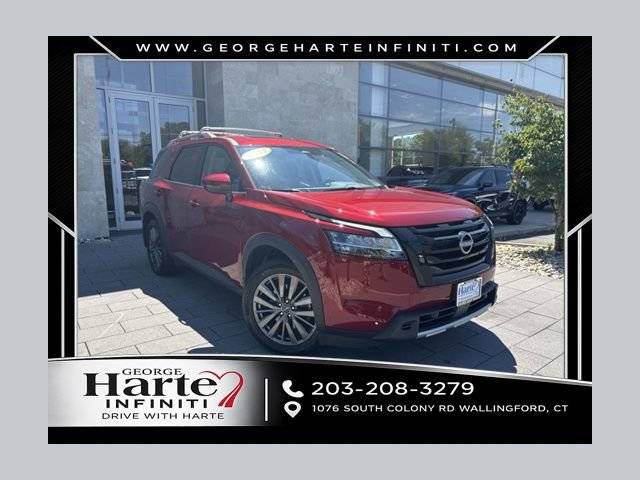 2023 Nissan Pathfinder SL 4WD photo