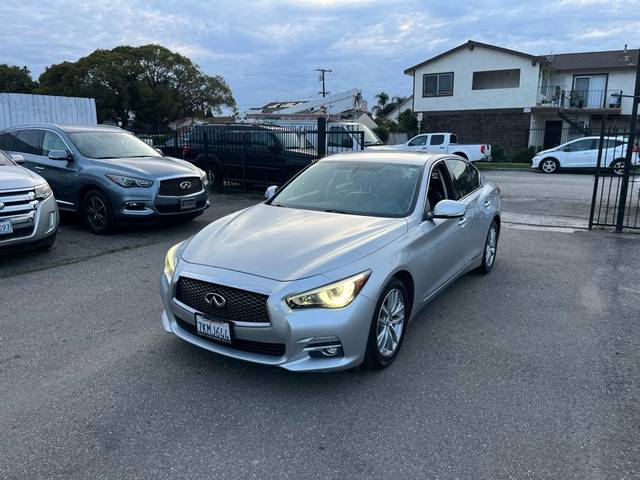 2015 Infiniti Q50 Premium RWD photo