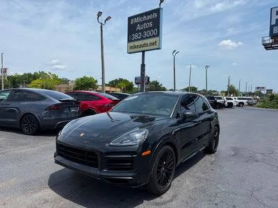 2023 Porsche Cayenne GTS AWD photo