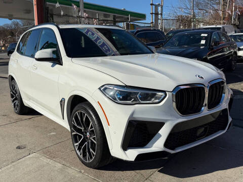 2023 BMW X5 M  AWD photo