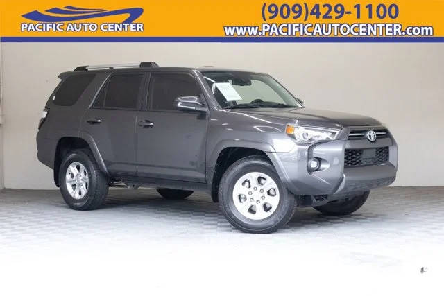 2022 Toyota 4Runner SR5 RWD photo
