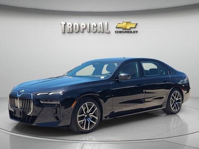 2023 BMW 7 Series 740i RWD photo
