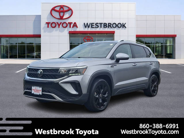 2023 Volkswagen Taos SE AWD photo