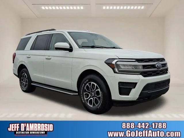 2023 Ford Expedition XLT 4WD photo