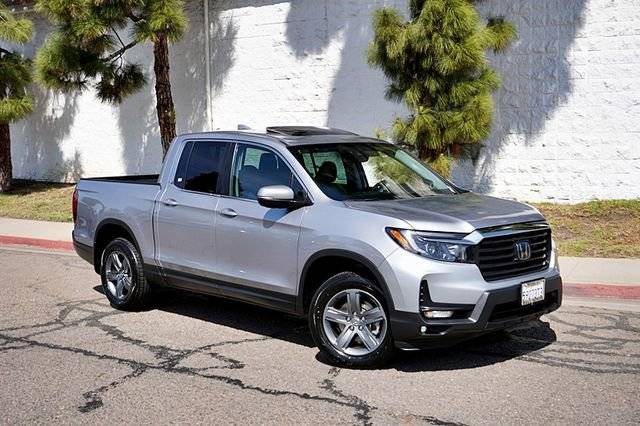 2023 Honda Ridgeline RTL AWD photo