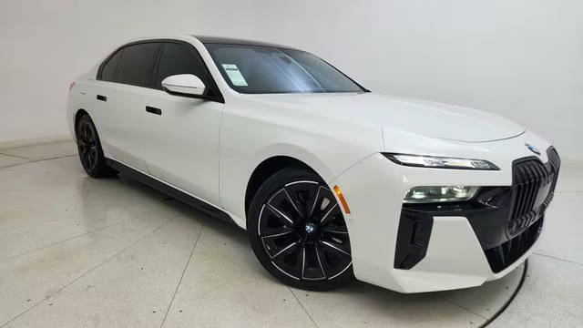 2023 BMW 7 Series 740i RWD photo