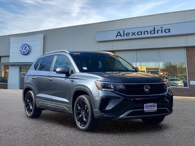 2023 Volkswagen Taos SE AWD photo