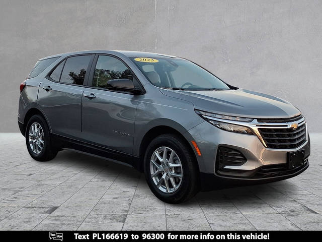 2023 Chevrolet Equinox LS FWD photo