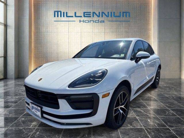 2023 Porsche Macan T AWD photo
