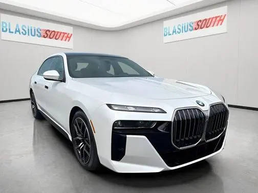 2023 BMW 7 Series 760i xDrive AWD photo