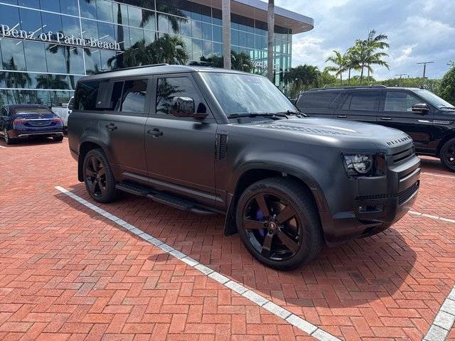 2023 Land Rover Defender 130 X-Dynamic SE AWD photo