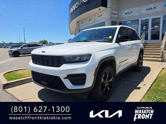 2023 Jeep Grand Cherokee Altitude 4WD photo