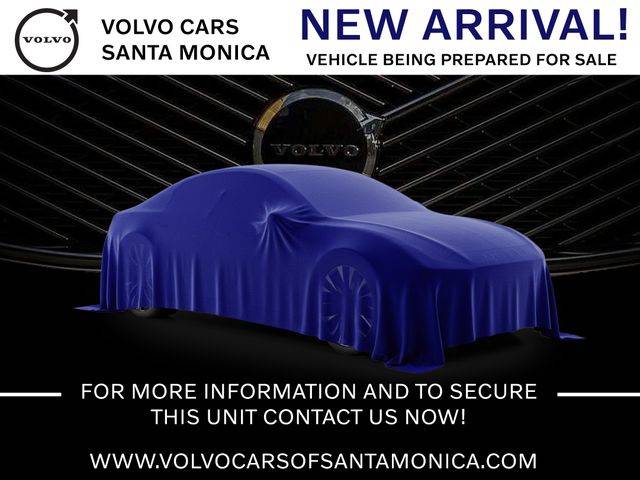 2023 Volvo XC40 Plus Dark Theme AWD photo