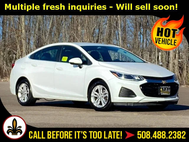 2019 Chevrolet Cruze LT FWD photo